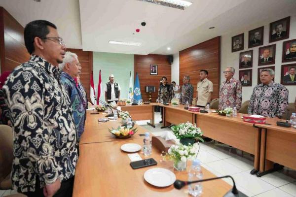 Pesan Wamensos saat Tutup Pembekalan Guru Sekolah Rayat di Bandung
