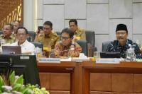 Raker Bareng DPR, Mensos Bahas Penonaktifan 8 juta Penerima PBI