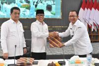 Mendes Yandri Minta Segera Susun Permendes Dana Desa untuk Kopdes