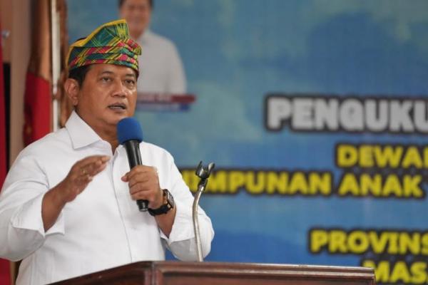 Wamen Viva Yoga Salurkan Bantuan Rp7,5 Miliar ke Kalsel