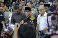 Menteri Desa dan Pembangunan Daerah Tertinggal (Mendes PDT) Yandri Susanto memberi keterangan pers, di Kota Metro, Kamis (Foto: Kemendes PDT)