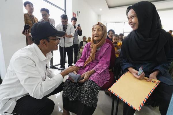 Bertemu KPM di Bandung, Mensos Pastikan Bansos Tepat Sasaran