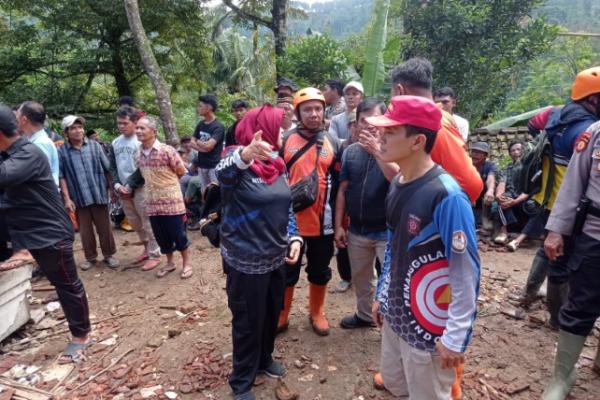 Kemensos Bakal Segera Santuni Korban Longsor di Trenggalek