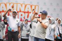 Wakil Menteri Agama (Wamenag) Romo Muhammad Syafii saat membuka Sakinah Family Run 5K di Pintu Barat GOR Saparua, Bandung, Minggu (Foto: Kemenag)