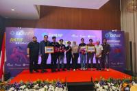 Deputi Bidang Kreativitas Media Kementerian Ekonomi Kreatif, Agustini Rahayu (lima dari kiri) bersama 3 nominasi Animator dan jajaran pengurus program AKTIF 2025 di acara penutupan Akselerasi Kreatif Subsektor Animasi 2025 (Foto: Vaza/Indonesiainfo.id)