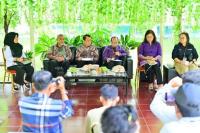 Kemdikdasmen Dampingi Anak dan Guru Korban Gempa Poso