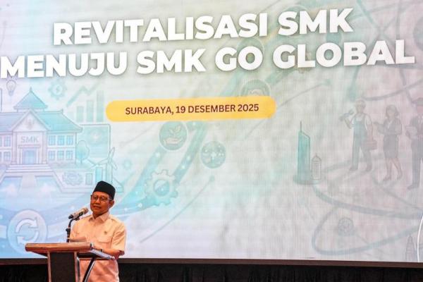 Menko PM Sebut SMK Harus Dibangun dengan Ekosistem Global Sejak Awal