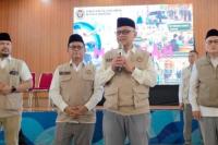 Menteri Haji dan Umrah (Menhaj) Mochamad Irfan Yusuf meninjau Diklat Pelatihan Petugas Penyelenggara Ibadah Haji (PPIH) di Asrama Haji Pondok Gede, Jakarta, Senin (Foto: Kemenhaj)