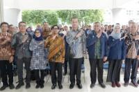 Menteri Transmigrasi (Mentrans), M. Iftitah Sulaiman Suryanagara dalam Pembukaan Pameran Ekspedisi Patriot ITB 2025 yang digelar di Gedung CADL, Institut Teknologi Bandung (ITB), Senin (Foto: Kementrans)