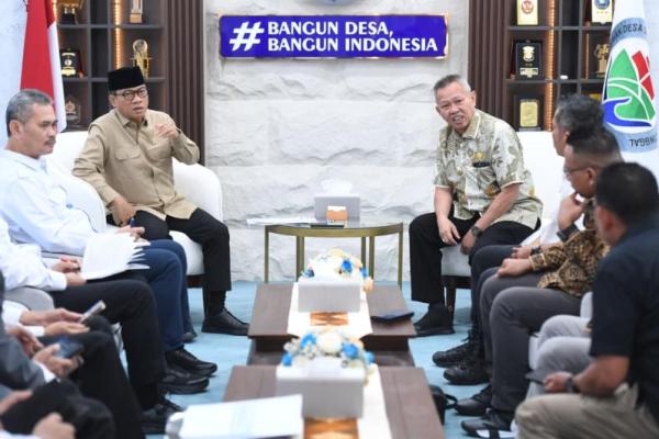 Mendes Bertemu Bupati Sigi Bahas Kopdes, MBG, hingga Desa Ekspor