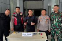 Petugas Lembaga Pemasyarakatan (Lapas) kelas II A Salemba, Jakarta Pusat melakukan razia terhadap warga binaan (Foto: Ist/Jurnas.com)