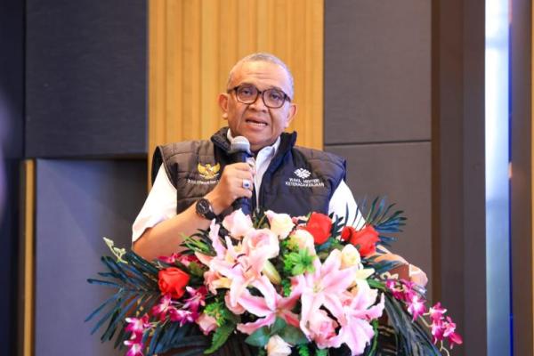 Wakil Menteri Ketenagakerjaan (Wamenaker) Afriansyah Noor  saat membuka Penilaian Budaya K3 (Safety Culture) di PT Indonesia Morowali Industrial Park (IMIP), Morowali, Sulawesi Tengah (Foto: Humas Kemnaker) 