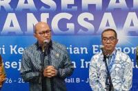 Menteri Investasi dan Hilirisasi Rosan Roeslani (kiri) bersama Mendiktisaintek Brian Yuliarto (kanan) dalam kegiatan Sarasehan Kebangsaan Konvensi Sains, Teknologi, dan Industri Indonesia (KSTI) Tahun 2026, di Jakarta International Convention Center (JICC), Jakarta (Foto: Habib/Jurnas.com)