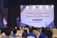 Menteri Ketenagakerjaan (Menaker) Yassierli dalam kegiatan Peningkatan Produktivitas dan Pelindungan Pekerja dalam Mendukung Transformasi Ketenagakerjaan Nasional di Medan, Sumatera Utara (Foto: Humas Kemnaker)