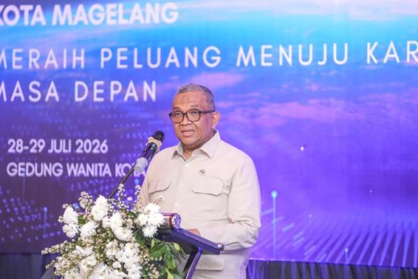 Wamenaker Tegaskan Job Fair Buka Peluang Kerja di Tengah Perubahan Industri